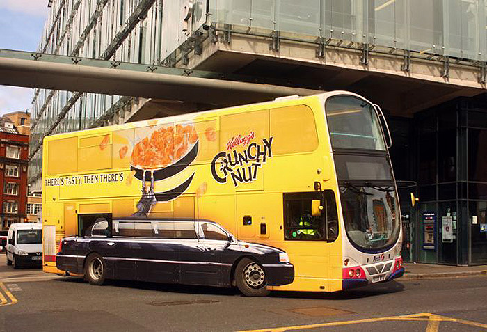 Подборка креативной рекламы на автобусах_6.jpg